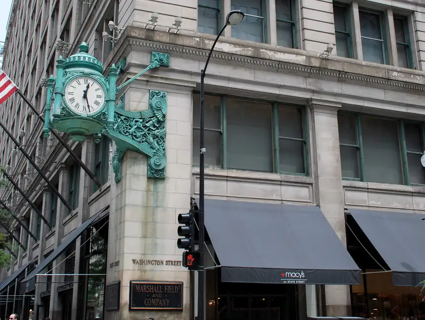 Chicago: Treasures of the Golden Age Walking Tour